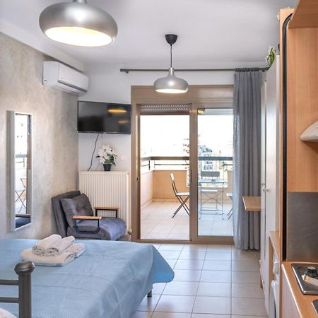 Kosmos Service Apartment Beautiful Studio 3 With Additional Cost Parking Szaloniki Kültér fotó