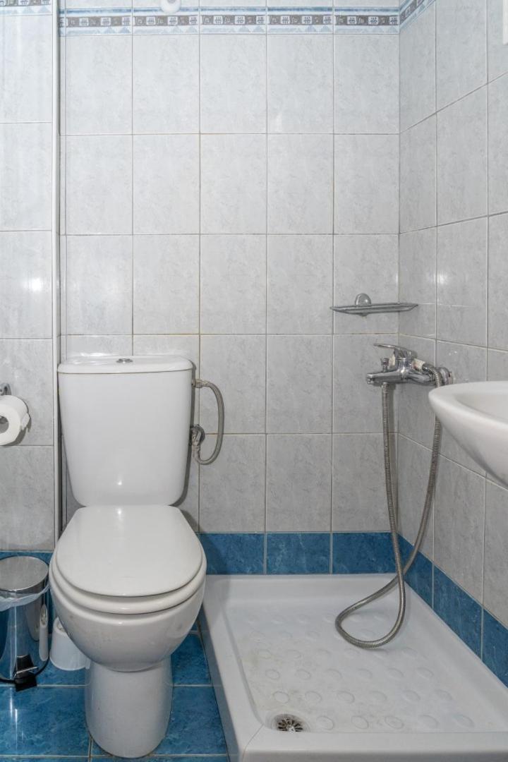 Kosmos Service Apartment Beautiful Studio 3 With Additional Cost Parking Szaloniki Kültér fotó