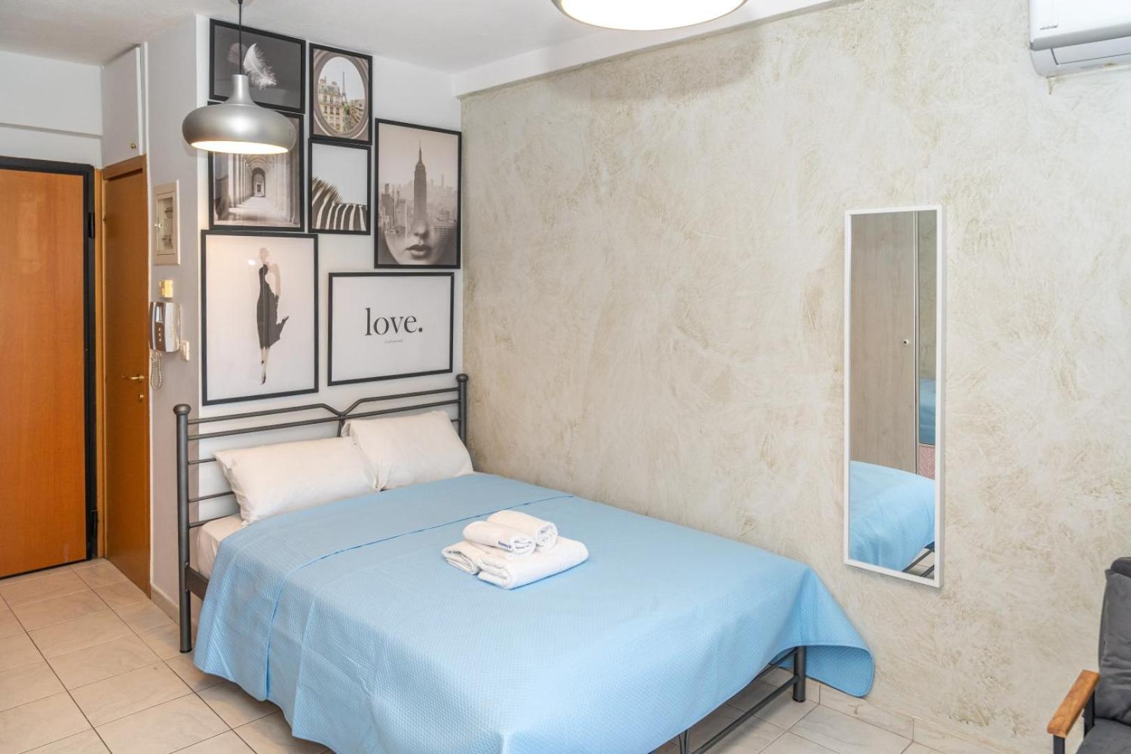 Kosmos Service Apartment Beautiful Studio 3 With Additional Cost Parking Szaloniki Kültér fotó